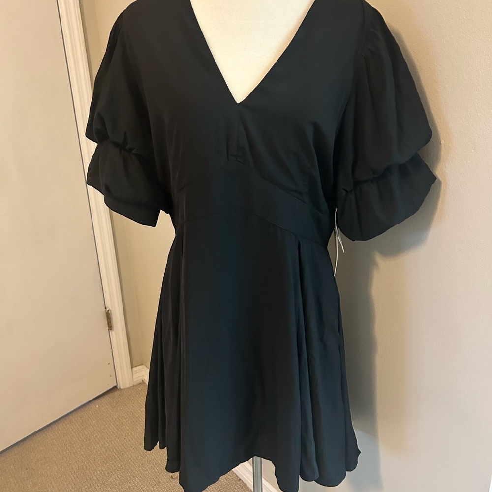 1 State/Revolve Size XL Tiered Bubble Sleeve Dress - Picture 4 of 5